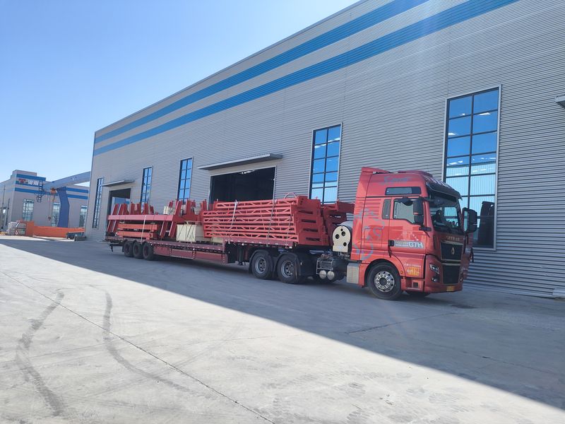 電動(dòng)葫蘆門(mén)式起重機(jī) 4臺(tái) MHxh10t—8m    2臺(tái) MHxh5t—8m      2臺(tái) 制作完成，出口哈薩克斯坦交付客戶使用